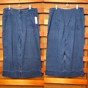 Splendid Navy Wide Leg Cropped Pants